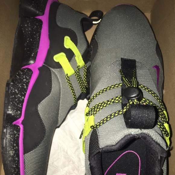 Nike shoes - Picture 2 of 2